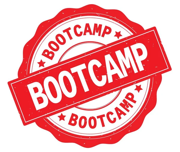 BOOTCAMP texte, écrit sur insigne rond rouge . — Photo