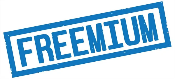 Freemium text, na modrý obdélník hranice razítka. — Stock fotografie
