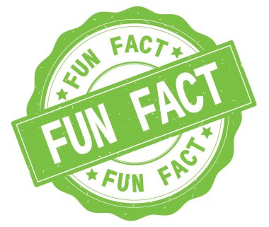 Yeşil yuvarlak rozet yazılı eğlenceli aslında metin.