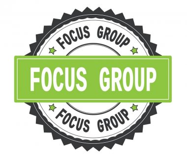 Zig zag bor ile gri ve yeşil yuvarlak damga üzerinde odak grup metin