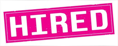 Tam pembe dikdörtgen damga üzerinde işe alınan metin.