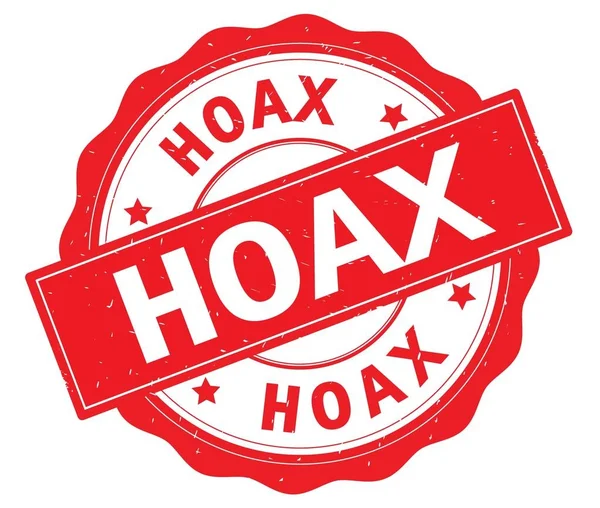 Testo HOAX, scritto sul badge rosso rotondo . — Foto Stock