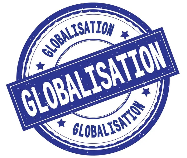 Globalisering, geschreven tekst op blauwe ronde stempel. — Stockfoto