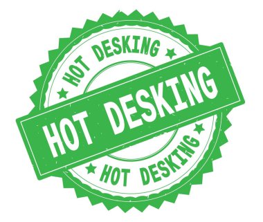 Sıcak Desking yeşil metin damgası, zig zag kenarlıklı yuvarlak.