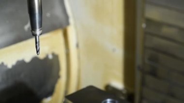 Alüminyum fabrikası ve eritme işlemi