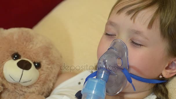 Sick girl sleeps with soft toy, girl in hospital being treated for inhalation. — Stock Video