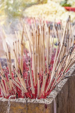 Tütsü ibadet Tanrı ve tütsü Buda ibadet için