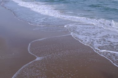 Mae Ramphueng Plajı'nda dalgalar çökmesini ile deniz