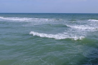 Mae Ramphueng plajda kum plaj dalgalar deniz