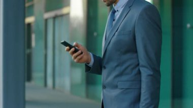 işadamı yazılı mesaj telefonu