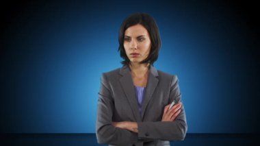 Kendine güvenen genç iş kadını