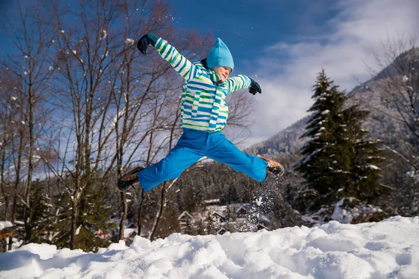 School Jongen Springen Lucht — Stockfoto