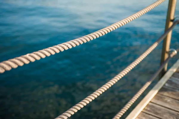 Close Rope Fence Wooden Pier — kuvapankkivalokuva