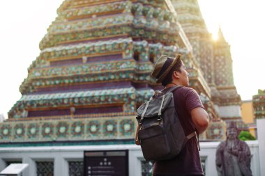 Küçük backpacker Wat Pho Hindistan ilham ile seyahat Asya 