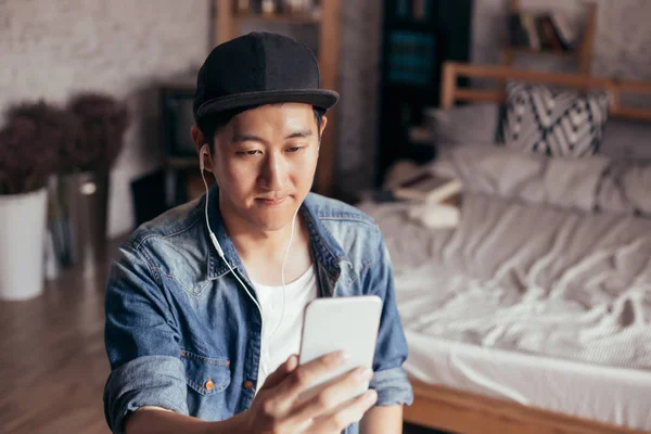 Young Asian Man Expressing Serious Look While Talking Video Call — Stock Photo, Image