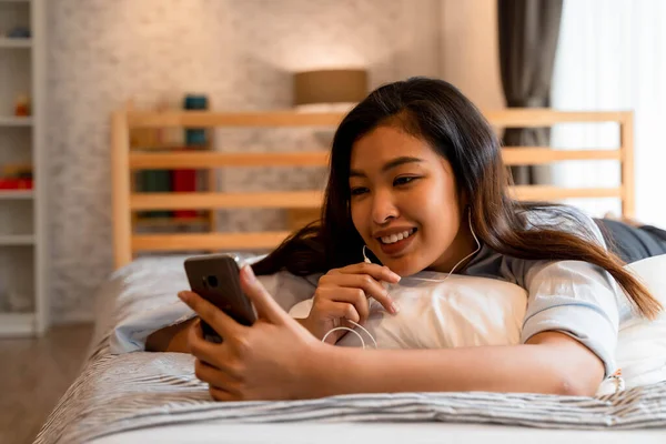 Young Asian Girl Pics
