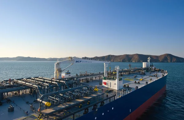 Tanker Aniva in de wegen. — Stockfoto