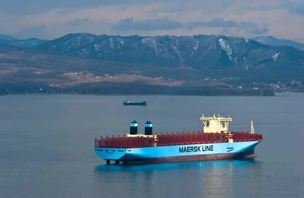 Konteyner gemisi Madrid Maersk. — Stok fotoğraf