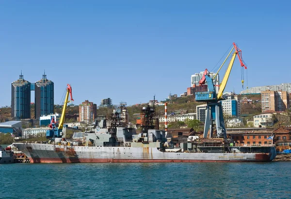 Large anti-submarine ship Marshal Shaposhnikov. — Stock Photo, Image