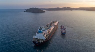 Tanker Zaliv'e Nakhodka ve Lng-tanker Ob Nehri.