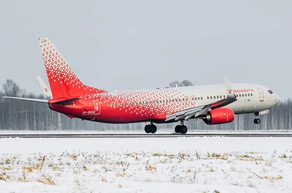 Boeing 737 Rossiya airlines, flygplatsen Pulkovo, Ryssland Sankt Petersburg 11 November 2016 — Stockfoto