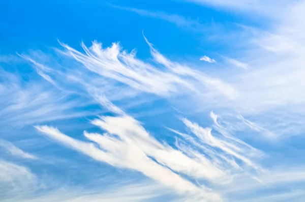 Светлые Облака Перистые Небо Солнце Текстура Фона — стоковое фото