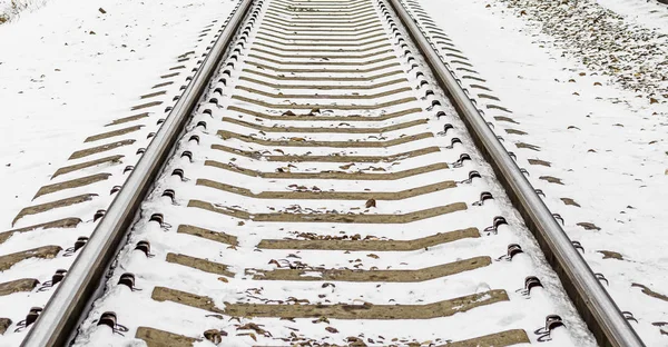 Trilhas Ferroviárias Perto Dormentes Ferroviárias Neve Inverno — Fotografia de Stock