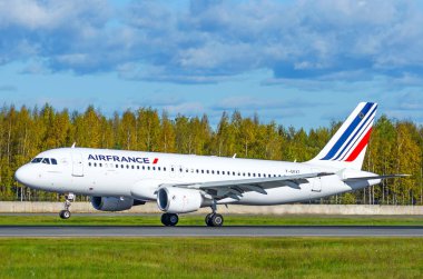 Airbus a319 Air france Havayolları, Havaalanı Pulkovo, Rusya Saint-Petersburg Ekim 2015