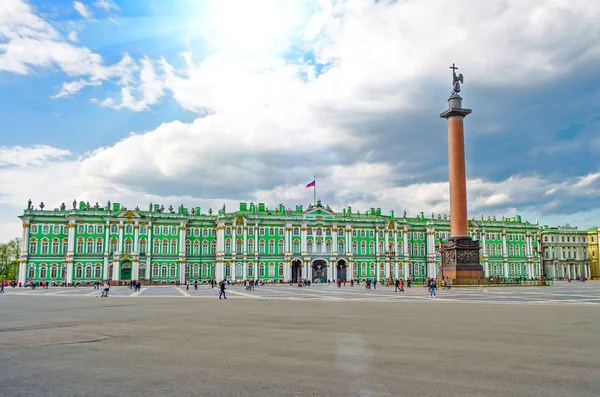 Museum Winter Palace, the Hermitage and the Palace Square in St. Petersburg — Stock Photo, Image