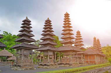 Adanın Bali, Endonezya'nın tipik bir antik mimari