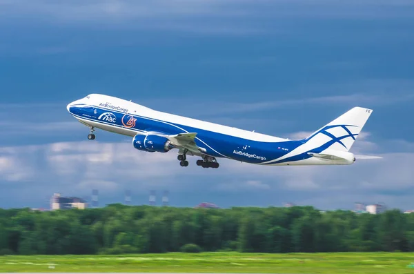 Boeing 747 ABC linhas aéreas de carga, aeroporto Pulkovo, Rússia Saint-Petersburg agosto 2016 — Fotografia de Stock