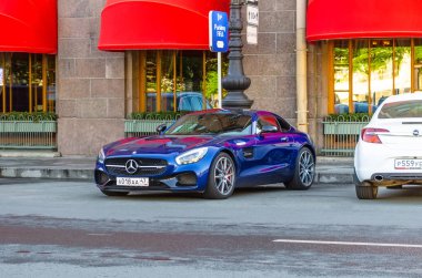 Araba Mersedes Benz E-Class. Rusya. Saint-Petersburg. Haziran 2017