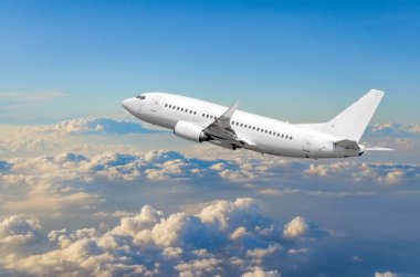 Uçak uçuş bulut gökyüzü tırmanıyor