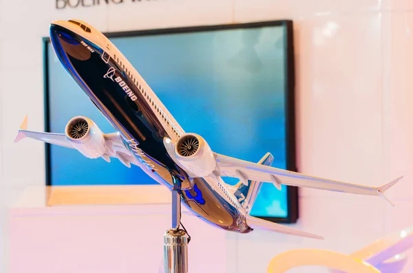 Exhibition models boeing aircraft 737 max. Russia, Moscow. July 2017 — Stock Photo, Image
