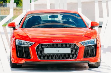 Kırmızı araba Audi R-8. Rusya, Moskova. 19 Temmuz 2017