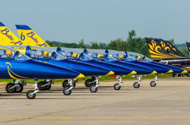 Baltık arılar L-39 uçakları konusunda. Moskova. Havaalanı Zhukovsky. 20 Temmuz. 2017