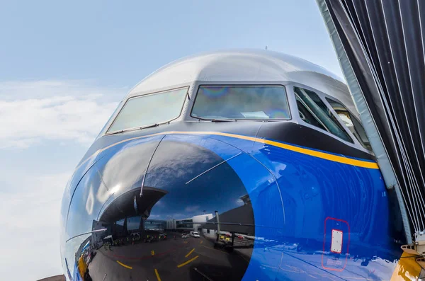 Airbus A321 retro üniforma Lufthansa. Rusya. Saint-Petersburg. 10 Ağustos 2017