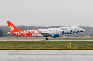 Embraer E-Jet 190 Buta Airways. Rusya Saint-Petersburg Pulkovo, Havaalanı. 30 Ekim 2017.