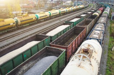 Süre oluşumu tren demiryolu yük arabalar sıralama.