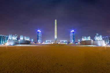 Rusya'da Zafer Meydanı gece. Saint-Petersburg. 25 Kasım. 2017.