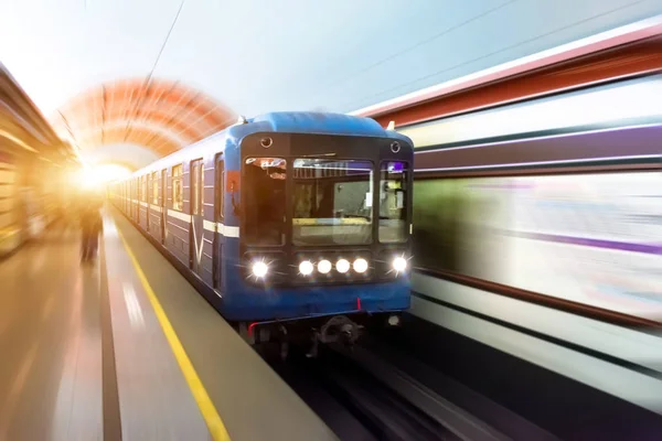 Train in subway metro train railway speed tunnel platform. — Stock Photo, Image