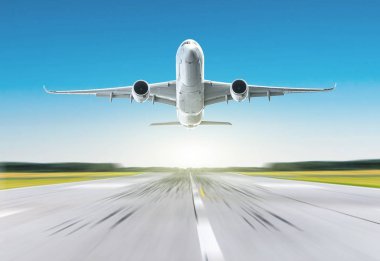 Kazanıyor ve piyasaya yükseklik olmak şase olmadan havaalanında pist üzerinde uçak uçar.