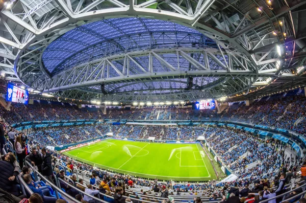 Stadion Zenit Arena tijdens een vriendschappelijke wedstrijd, voordat de Fifa World Cup in 2018. Rusland, Sint-Petersburg. Maart 27, 2018. — Stockfoto