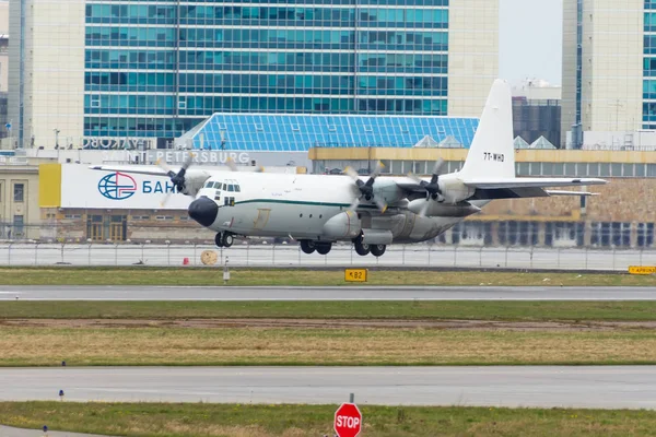 Lockheed Martin C-130J-30 Hercules. Pulkovo airport, Russia, Saint-Petersburg, 30 April 2018. — Stock Photo, Image