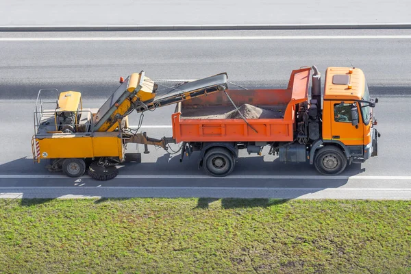 Trailer Cleaning System Brushes Vacuum Cleaning Roadside Cleaning City — Stock Photo, Image