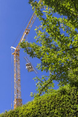 Hafta sonu boyunca Vinçli inşaat alanı