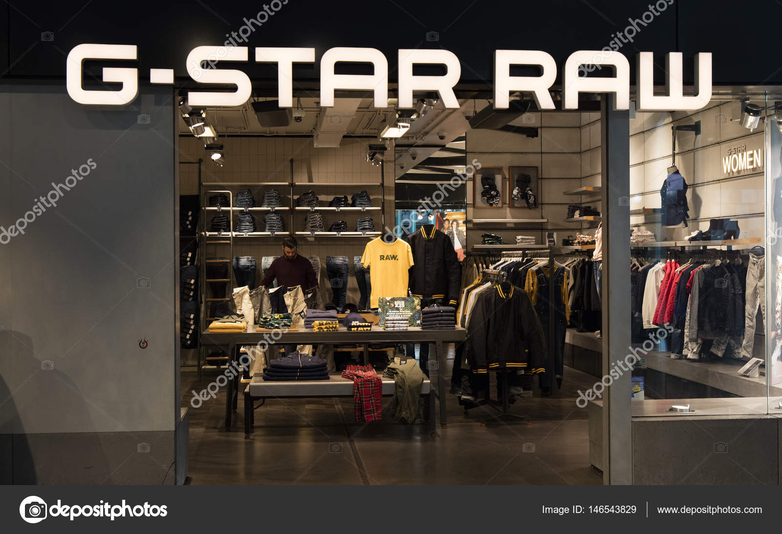 G star raw shop in Amsterdam schiphol