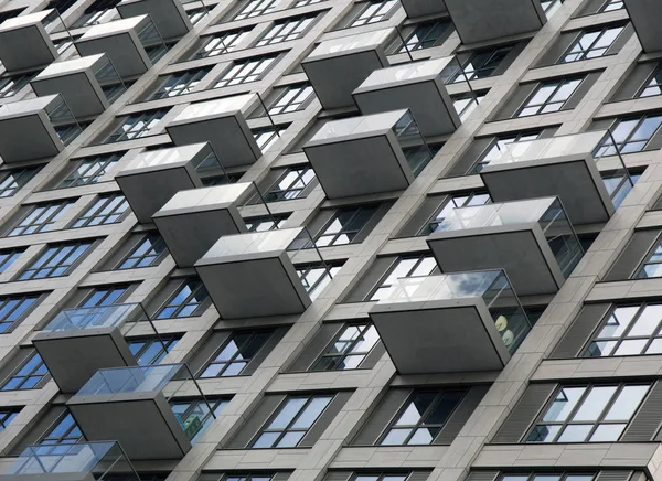 Balkon auf einem gebäude in amsterdam — Stockfoto