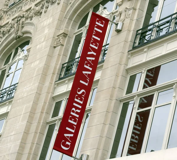 Banner van de Avenue des Champs-Elysées — Stockfoto