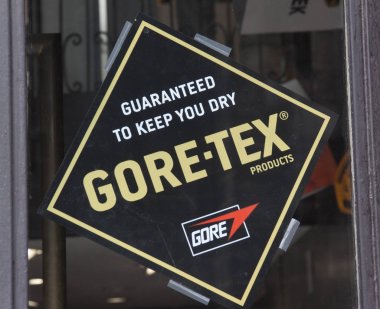 Tex işareti Paris'te gore